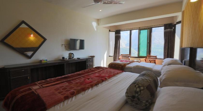 hunza cont hotel rooms